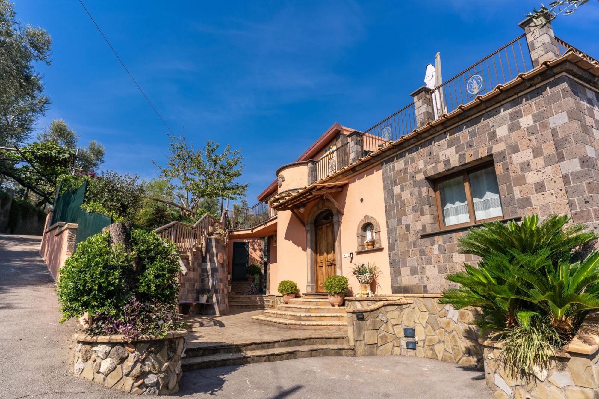 Villa Caruso Private Heated Pool & Sea View Sorrento Exterior photo